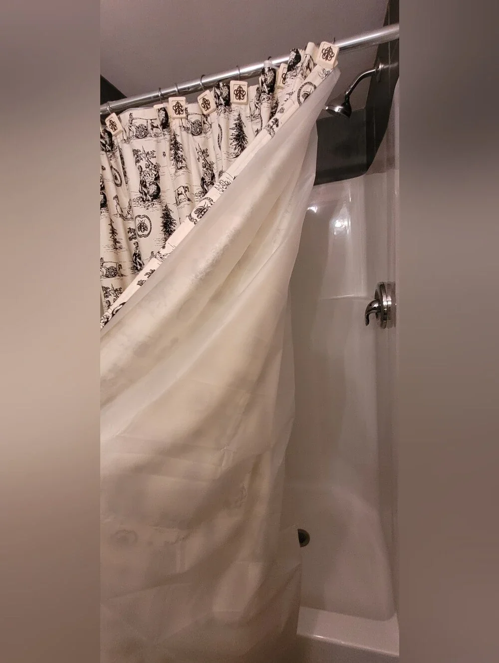 NEVER USED Black & Cream TOILE Shower Curtain with Fleur-de-lis Hooks + Liner